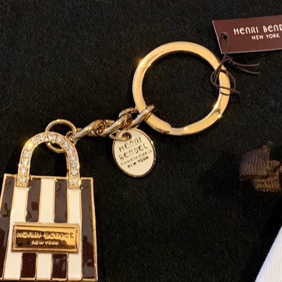 HENRI BENDEL Shopping Bag Key Fob/Key Chain. Enamel/Gold NWT - Picture 2 of 2